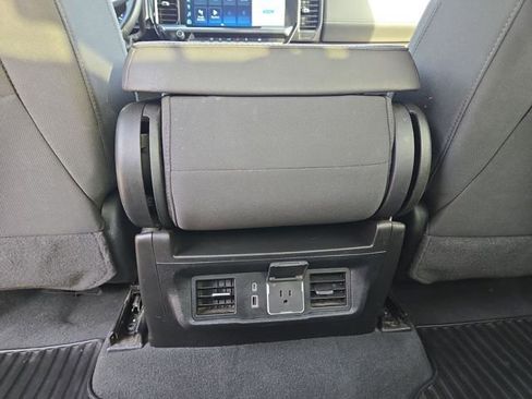 Used 2025 Chevrolet Silverado 3500 LT w/ Convenience Package image 32