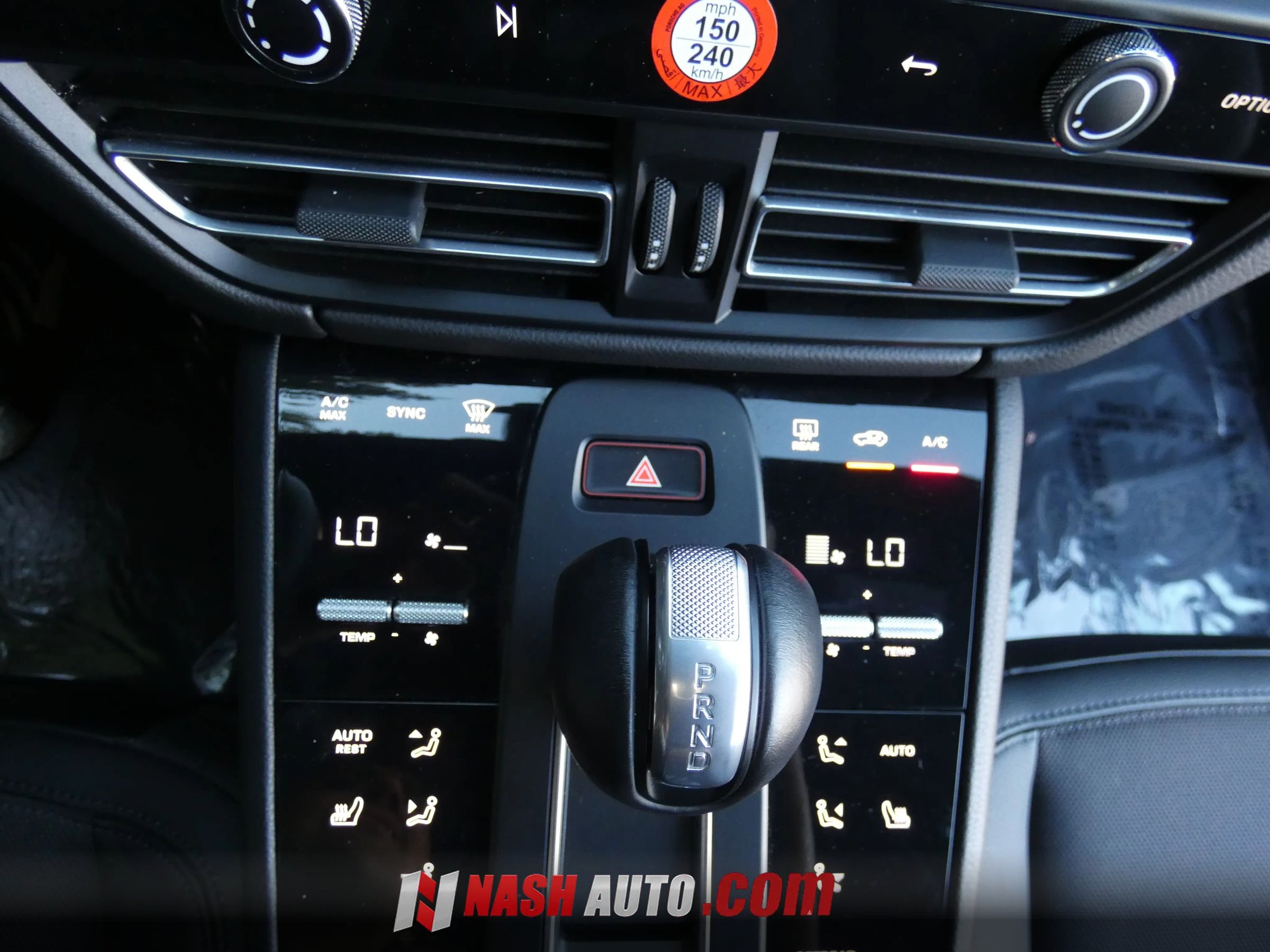 Used 2024 Porsche Macan AWD/4WD image 60