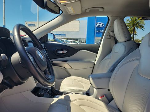 Used 2020 Jeep Cherokee Limited w/ Trailer Tow Group image 23