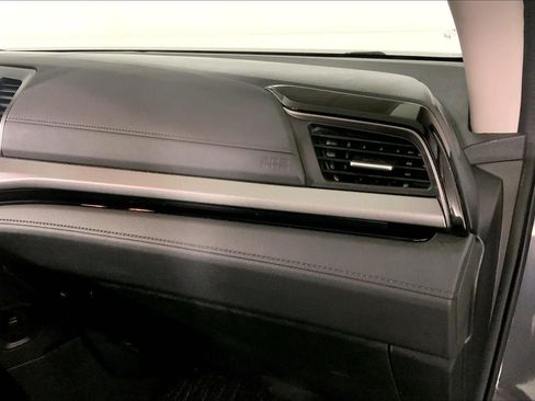 Used 2025 Honda Odyssey Touring image 16