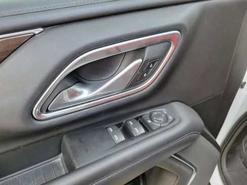 Used 2022 GMC Yukon SLE w/ Gmc Pro Safety Plus Package image 12