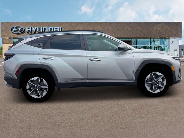 New 2025 Hyundai Tucson SEL w/ Tow & Go Package AWD/4WD image 9