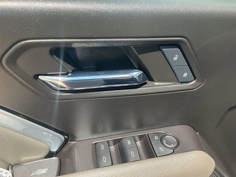 Used 2024 Chevrolet Colorado ZR2 w/ Technology Package image 5