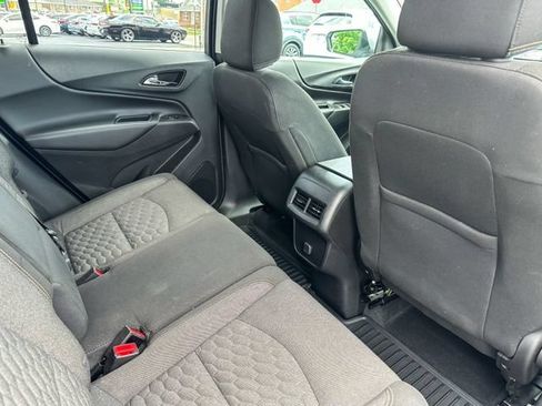 Used 2018 Chevrolet Equinox LT FWD image 23
