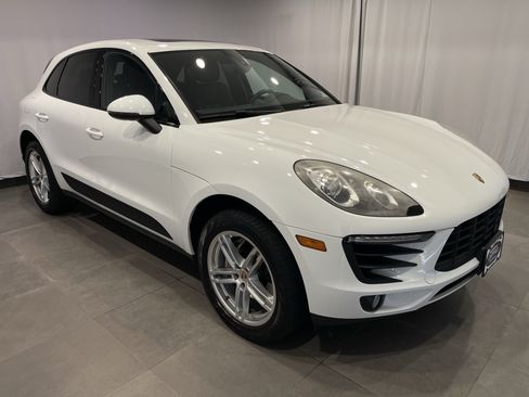 Used 2016 Porsche Macan S AWD/4WD image 3