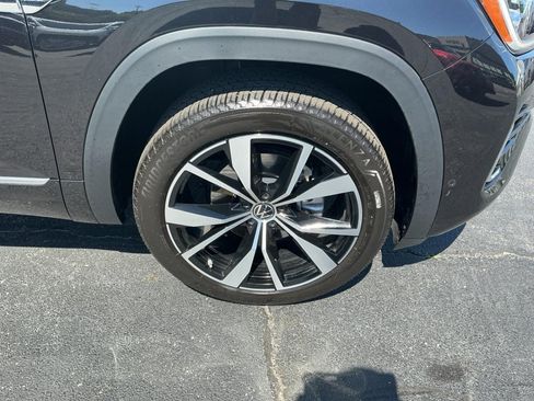 Certified 2026 Volkswagen Atlas Cross Sport SEL Premium R-Line AWD/4WD image 25