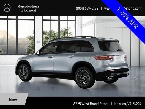 Used 2025 Mercedes-Benz GLB 250 4MATIC image 30