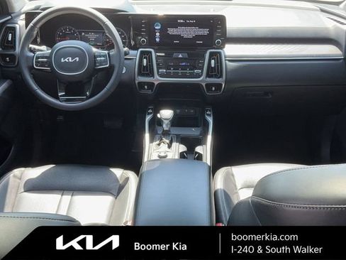 Certified 2023 Kia Sorento S w/ Panoramic Sunroof Package FWD image 15