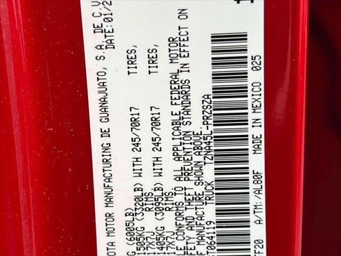 Certified 2025 Toyota Tacoma SR5 image 21