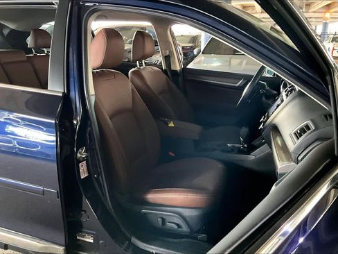 Used 2018 Subaru Outback 3.6R Touring image 9