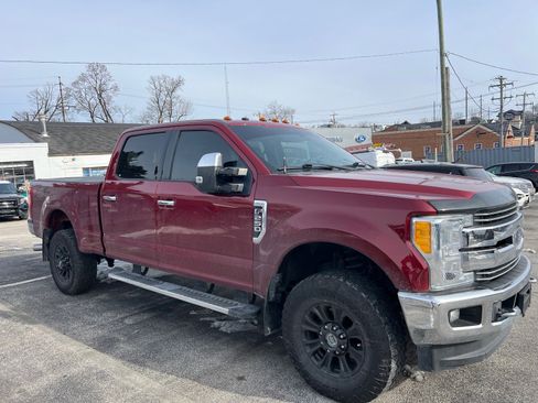 Used 2017 Ford F250 Lariat w/ Lariat Ultimate Package image 3