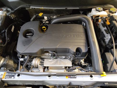 Used 2024 Chevrolet Equinox LT FWD image 30