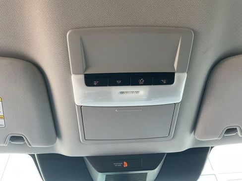 Used 2024 Nissan Pathfinder S FWD image 18