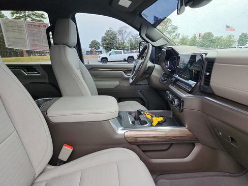 Certified 2026 Chevrolet Silverado 2500 LT w/ Safety Package image 10