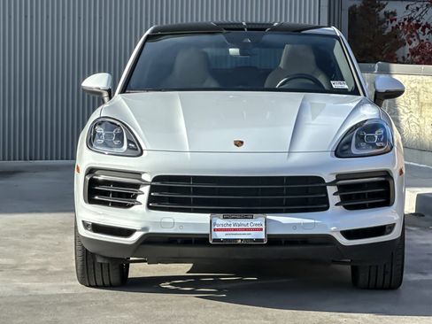 Used 2022 Porsche Cayenne E-Hybrid image 11