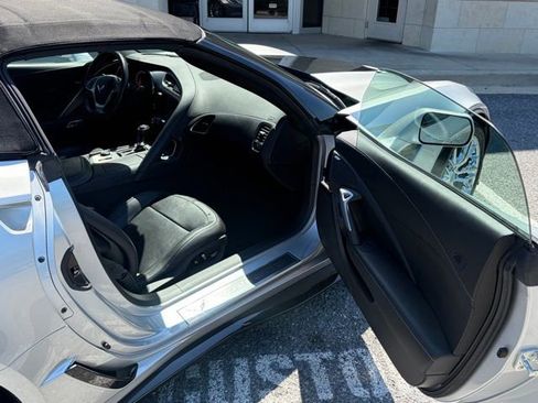Used 2018 Chevrolet Corvette Z06 RWD image 34