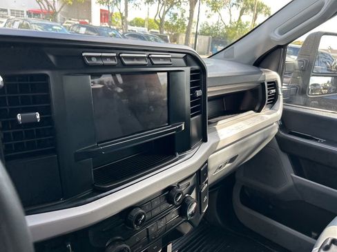 Used 2023 Ford F350 XL w/ 360-Degree Camera Package AWD/4WD image 26