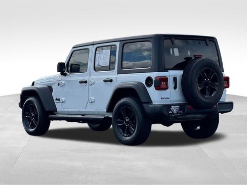 Used 2022 Jeep Wrangler Unlimited Sport AWD/4WD image 5