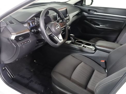 Used 2023 Nissan Altima 2.5 SV AWD/4WD image 18