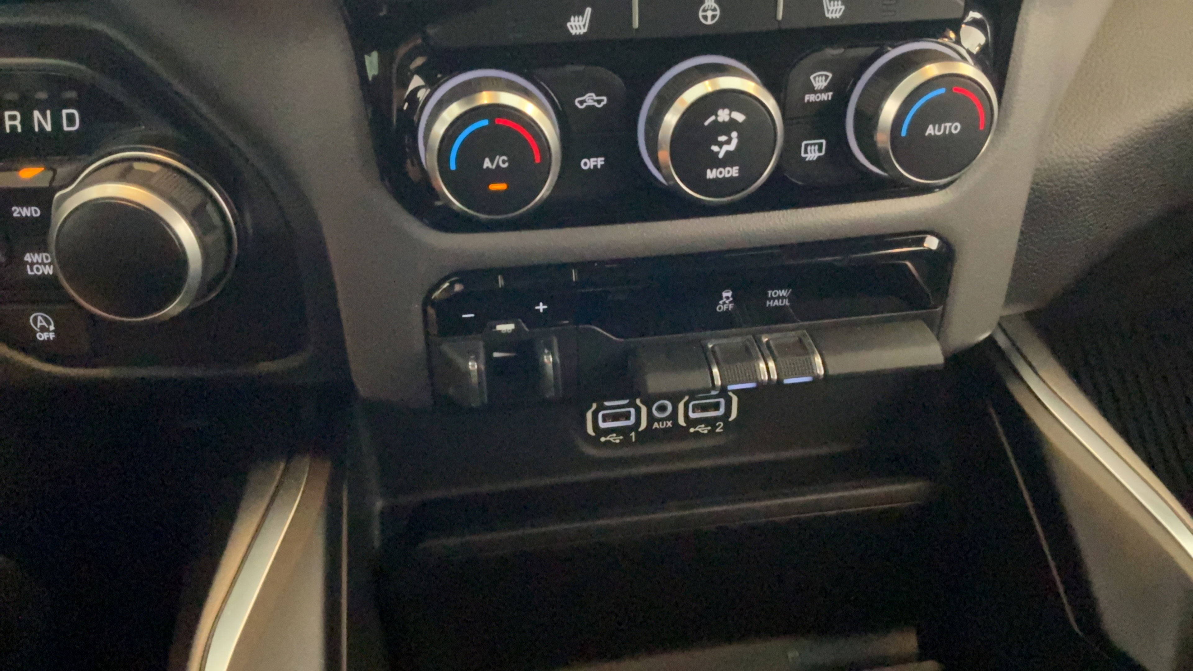 Used 2024 RAM 1500 Big Horn AWD/4WD image 15