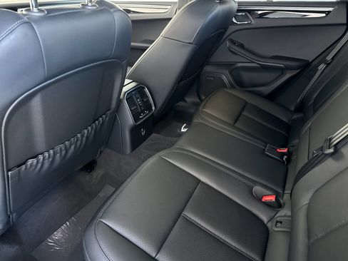 Certified 2026 Porsche Macan AWD/4WD image 14