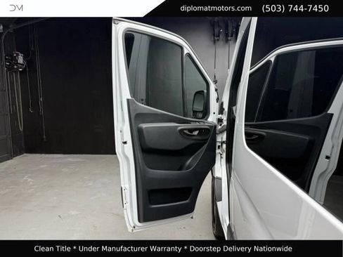 Used 2024 Mercedes-Benz Sprinter 2500 image 31