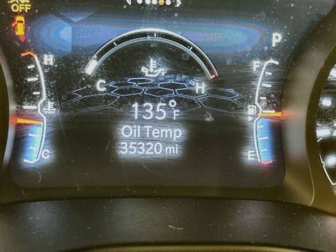 Used 2023 Jeep Compass Latitude w/ Sun and Sound Group AWD/4WD image 19