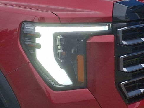 Used 2024 GMC Sierra 2500 AT4 w/ AT4 Premium Plus Package image 9