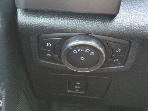 Used 2015 Ford F150 XLT w/ Equipment Group 302A Luxury AWD/4WD image 26