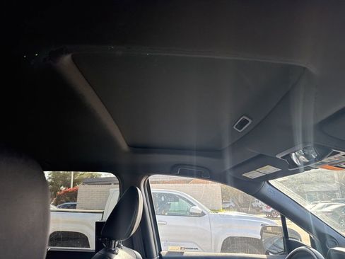 Used 2022 Honda Passport Elite image 9