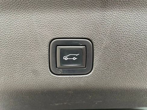 Used 2022 Chevrolet Tahoe RST w/ Luxury Package image 34