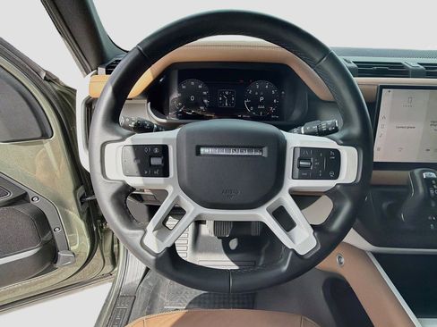 Used 2025 Land Rover Defender 110 X-Dynamic SE AWD/4WD image 39