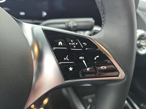 Used 2025 Mercedes-Benz GLA 250 image 18