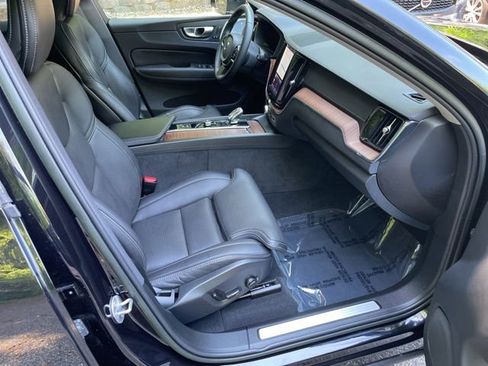 Certified 2023 Volvo XC60 B5 Ultimate AWD/4WD image 13