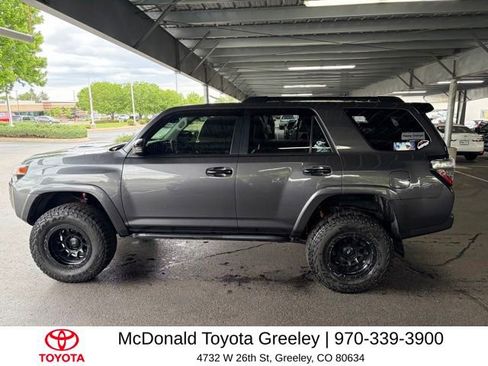 Used 2020 Toyota 4Runner Venture w/ Moonroof Package AWD/4WD image 7