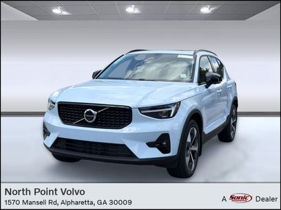 New 2026 Volvo XC40 B5 Plus w/ Climate Package