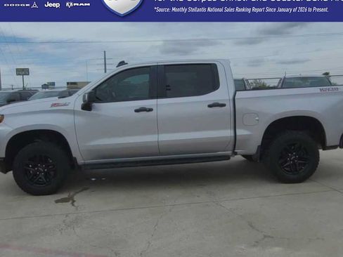 Used 2022 Chevrolet Silverado 1500 LT Trail Boss w/ Safety Package AWD/4WD image 5