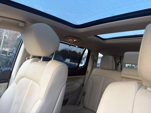 Used 2015 Lincoln MKT AWD w/ Equipment Group 201A image 21