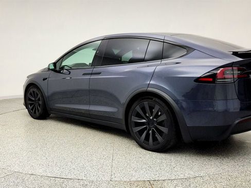 Used 2023 Tesla Model X Plaid image 7
