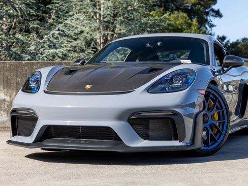 Certified 2025 Porsche 718 Cayman GT4 RS RWD image 7
