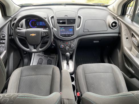 Used 2016 Chevrolet Trax LS AWD/4WD image 4