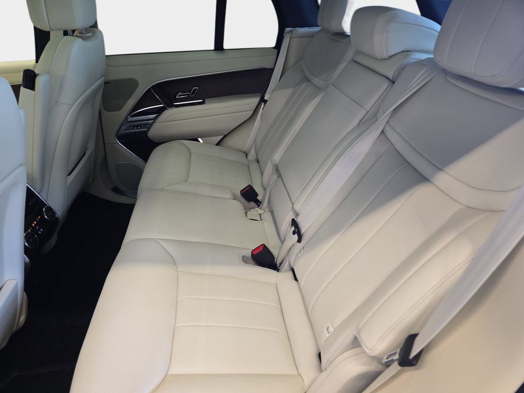 New 2026 Land Rover Range Rover SE AWD/4WD image 11