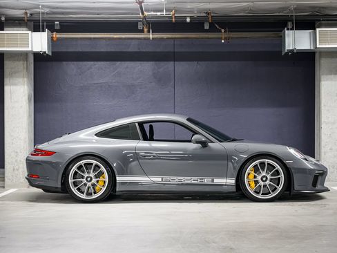 Used 2018 Porsche 911 GT3 RWD image 3