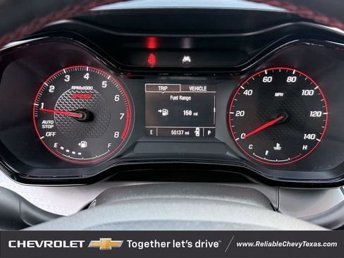 Used 2024 Chevrolet Trax RS w/ Sunroof Package FWD image 18