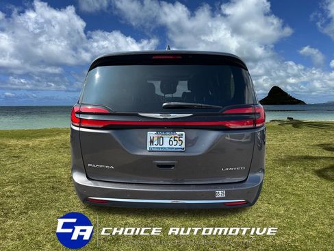 Used 2022 Chrysler Pacifica Limited image 7
