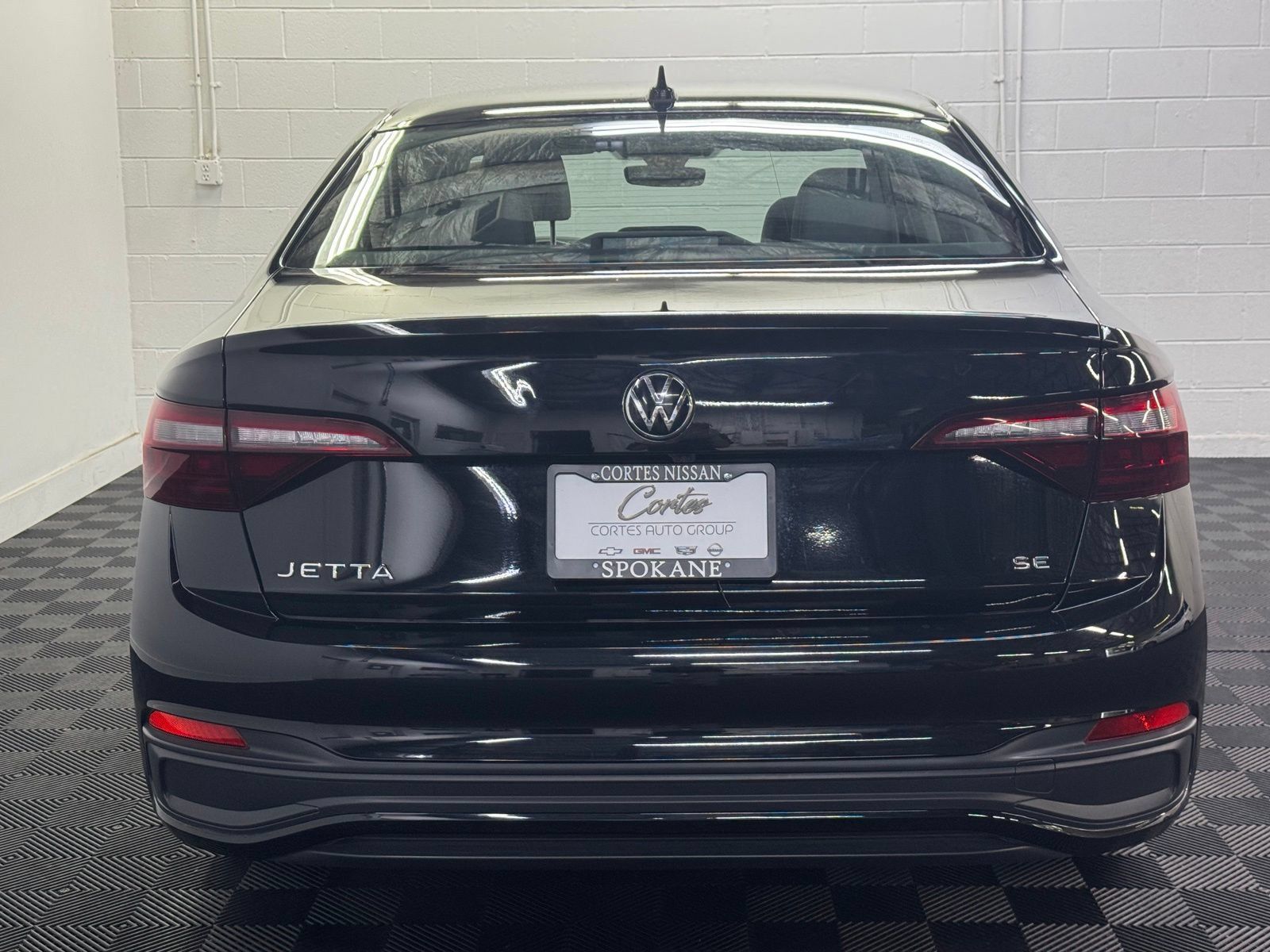 Used 2024 Volkswagen Jetta SE FWD image 6
