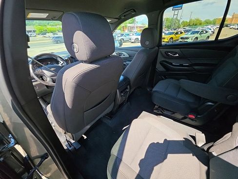Used 2022 Chevrolet Traverse LT w/ LPO, Floor Liner Package AWD/4WD image 12