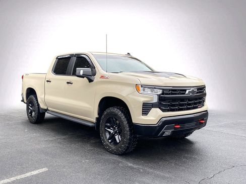 Used 2022 Chevrolet Silverado 1500 LT Trail Boss w/ LT Trail Boss Premium Package image 2