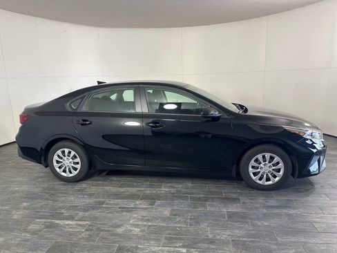 Used 2024 Kia Forte LXS image 5