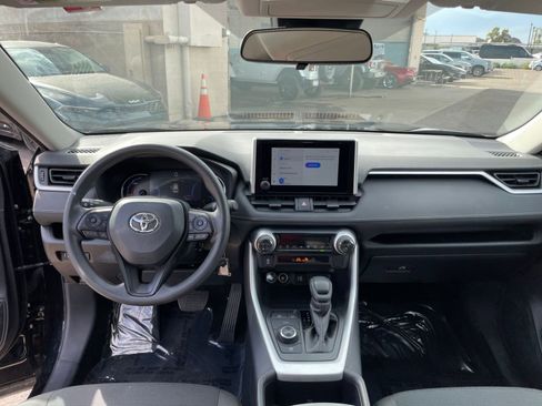 Used 2025 Toyota RAV4 LE image 32